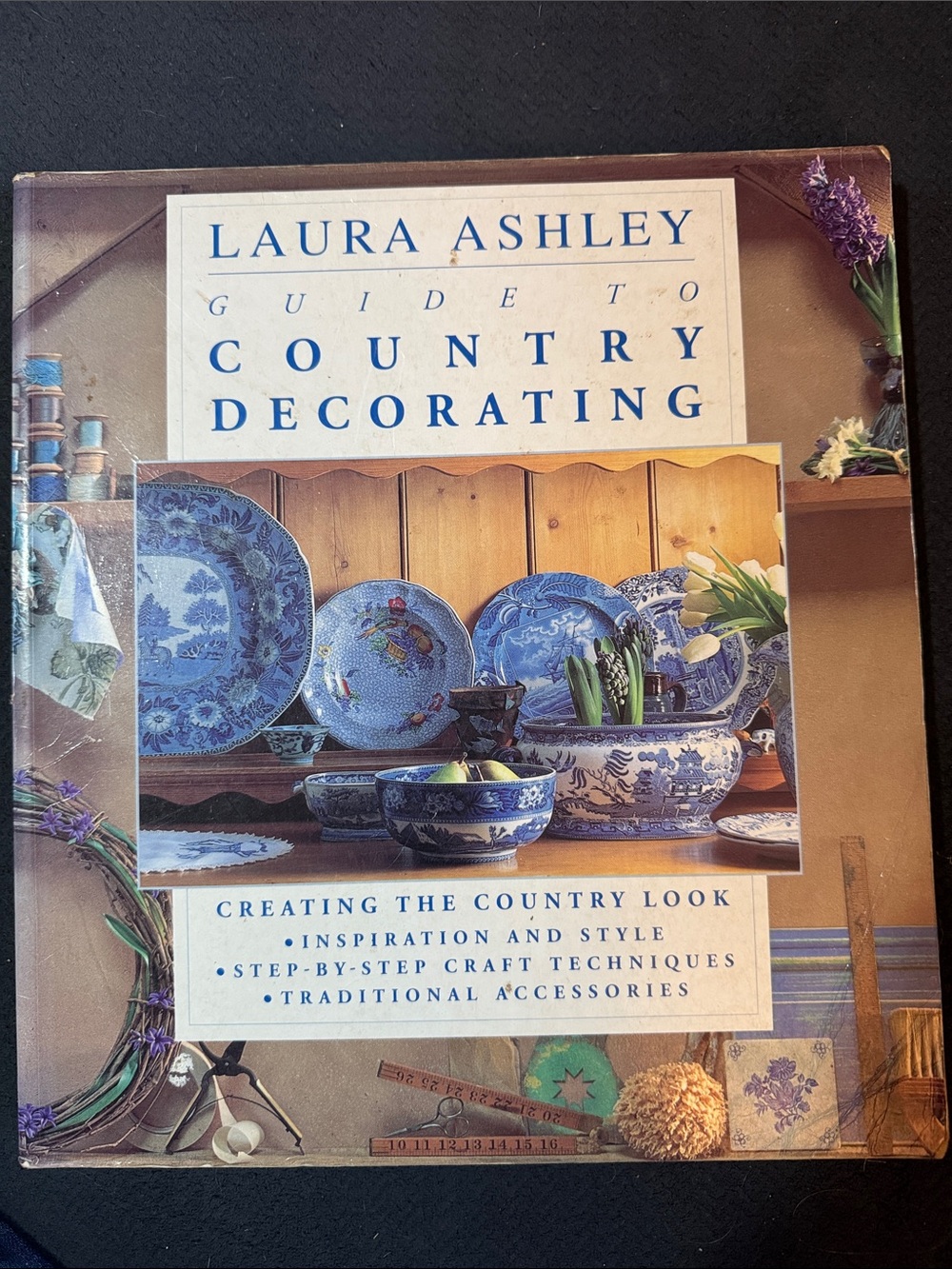 Laura Ashley Guide to Country Decorating